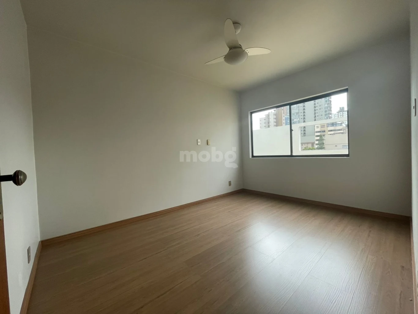 Apartamento para alugar com 3 quartos