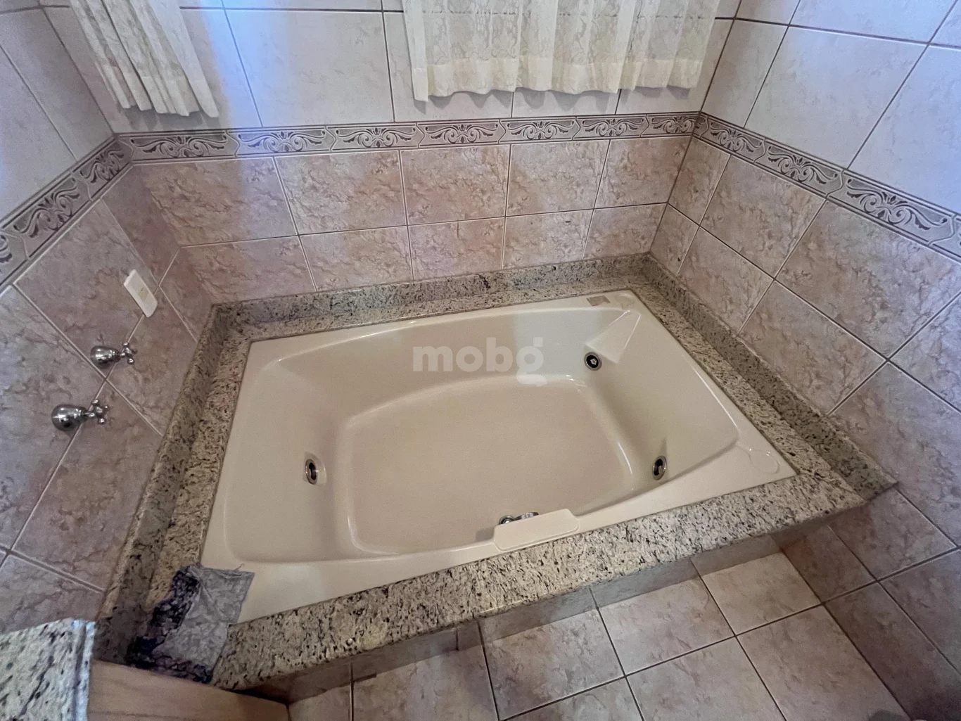 Casa para alugar com 4 quartos