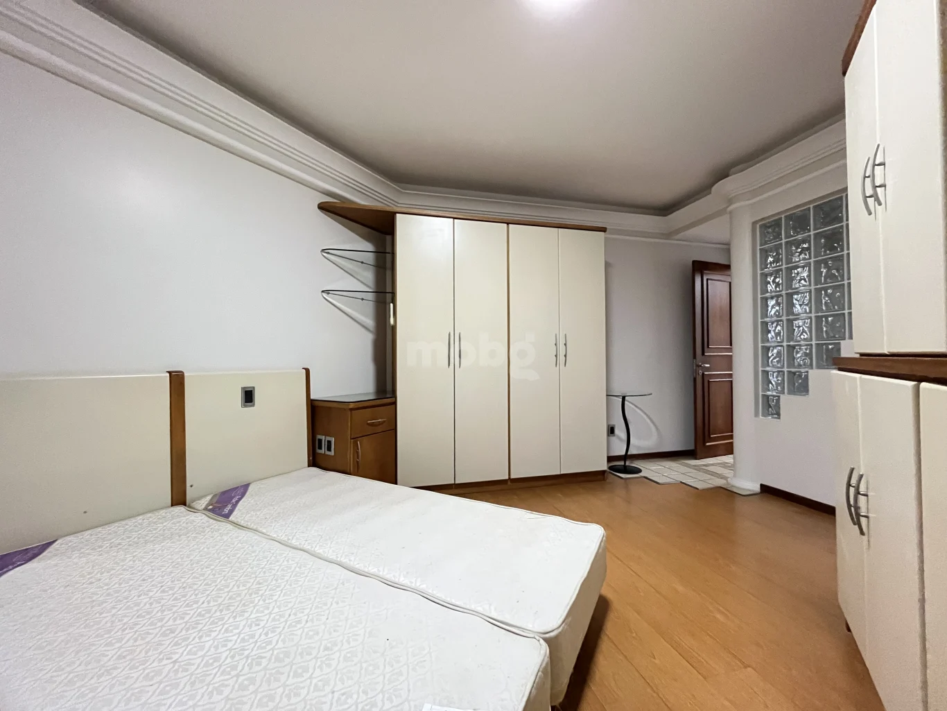 Apartamento para alugar com 3 quartos