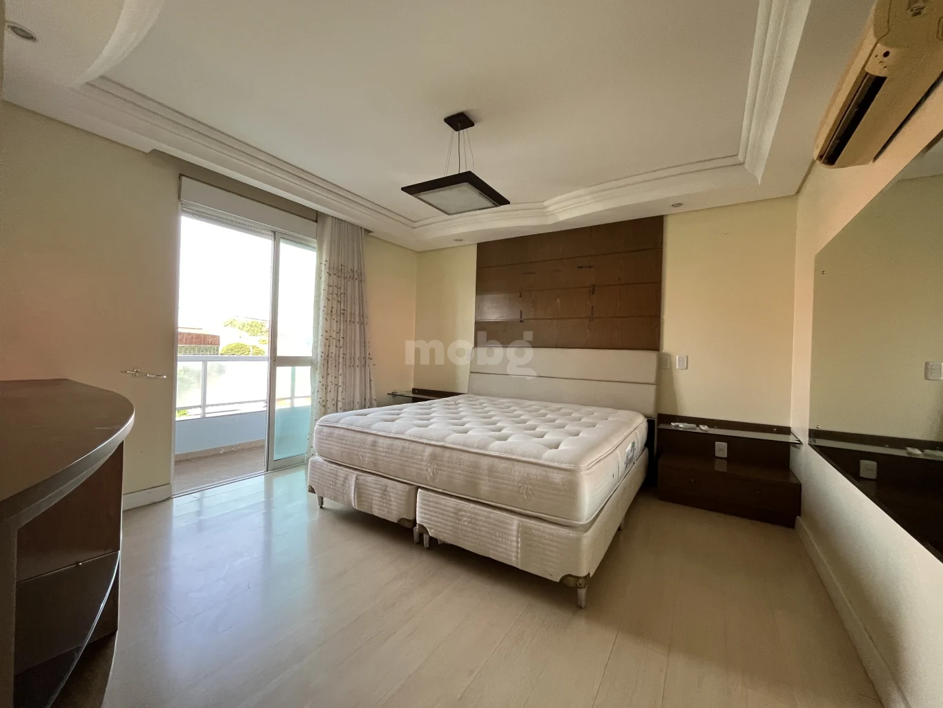 Apartamento para alugar com 4 quartos