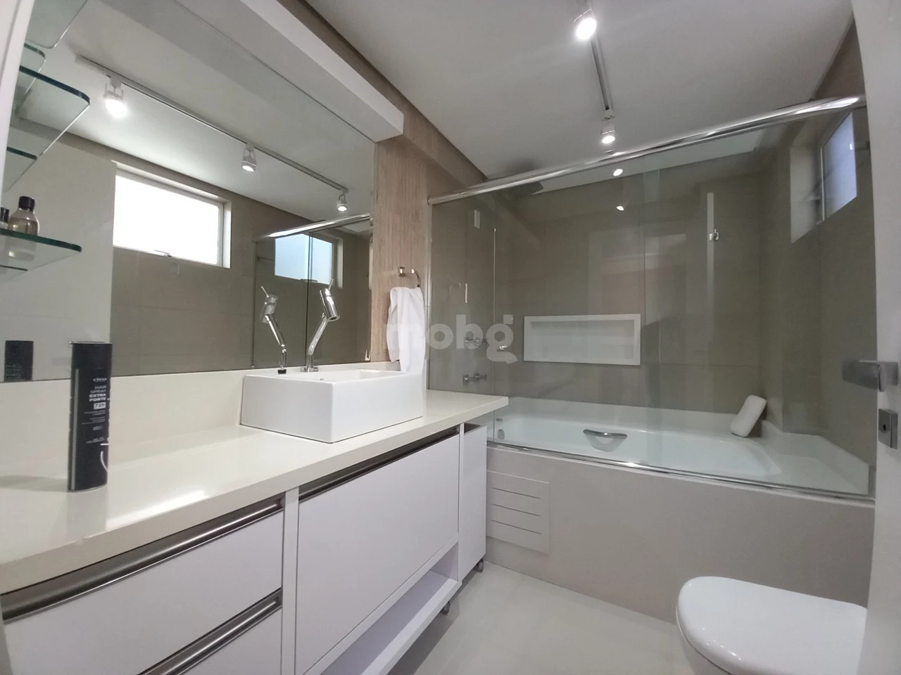 Apartamento para alugar com 3 quartos