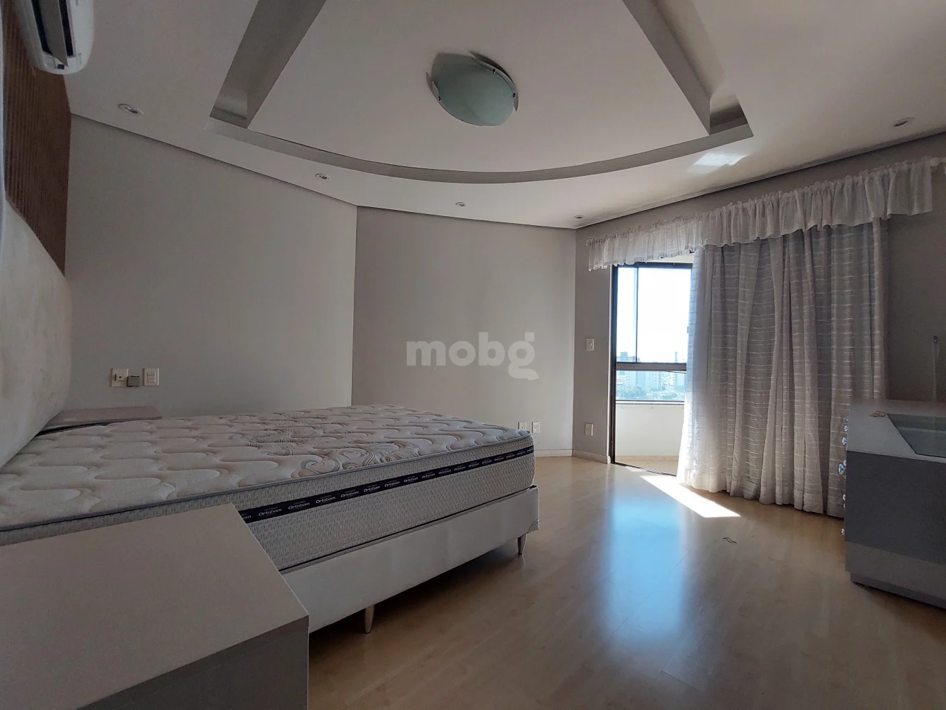 Apartamento para alugar com 4 quartos