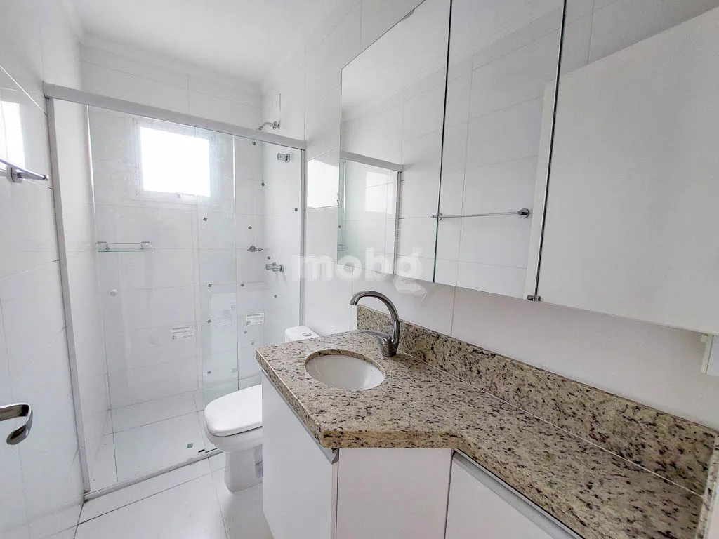 Apartamento para alugar com 3 quartos