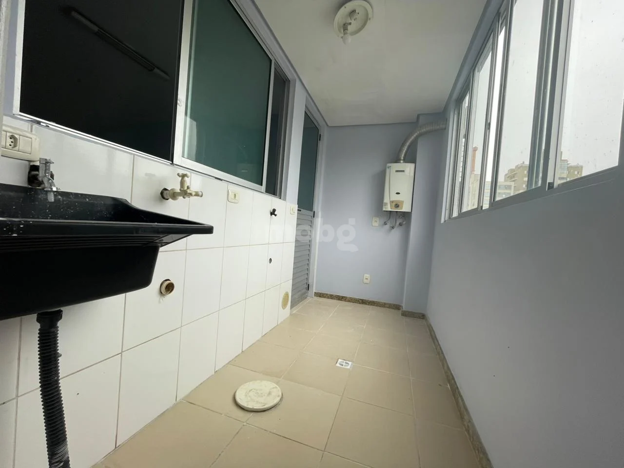 Apartamento para alugar com 3 quartos