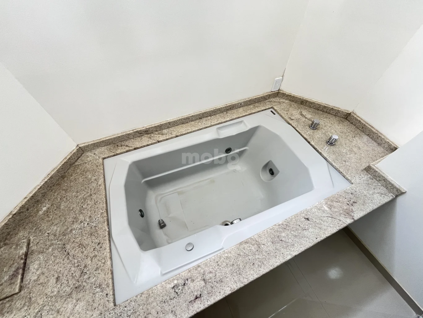 Apartamento para alugar com 3 quartos