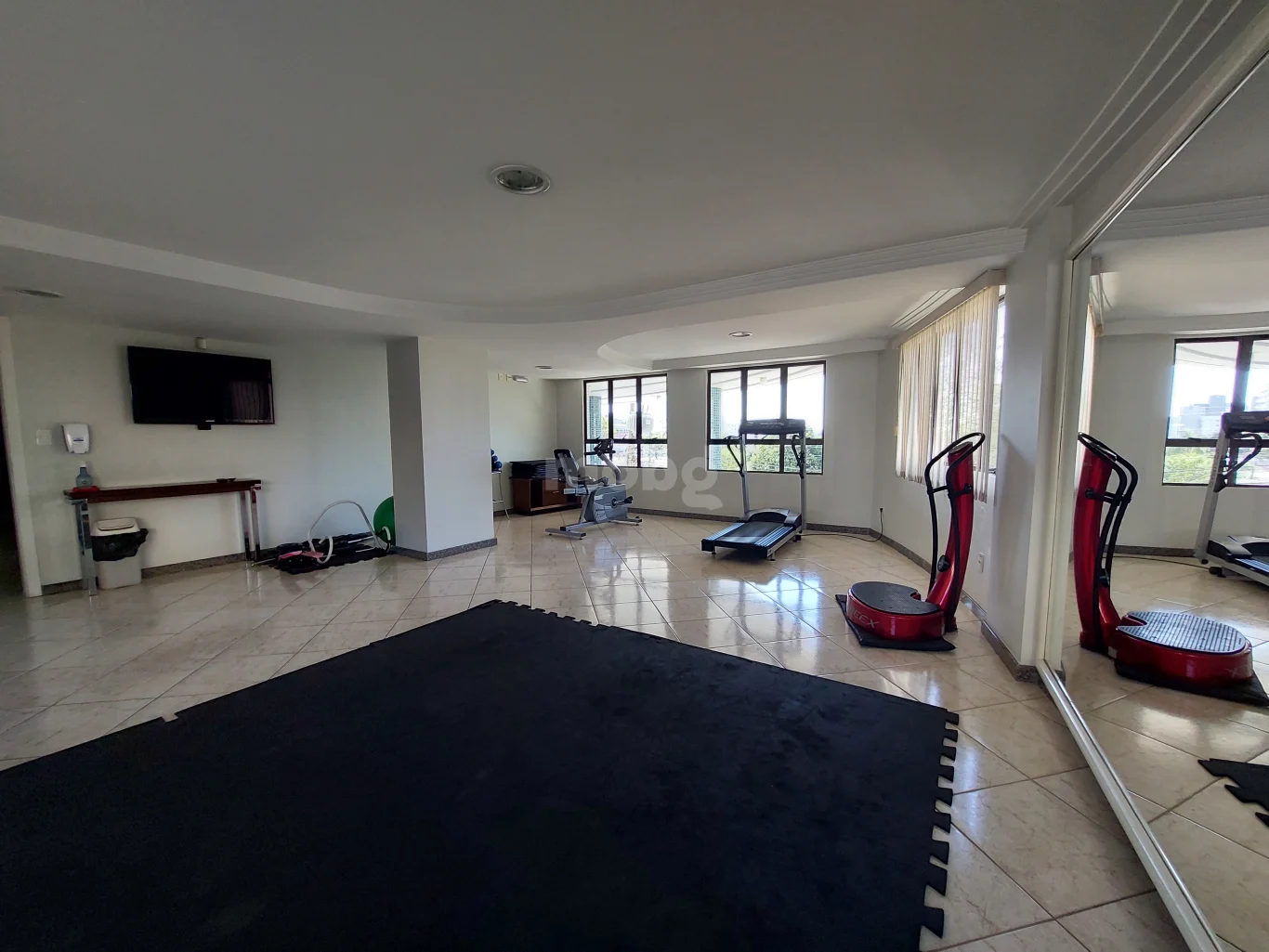Apartamento para alugar com 4 quartos