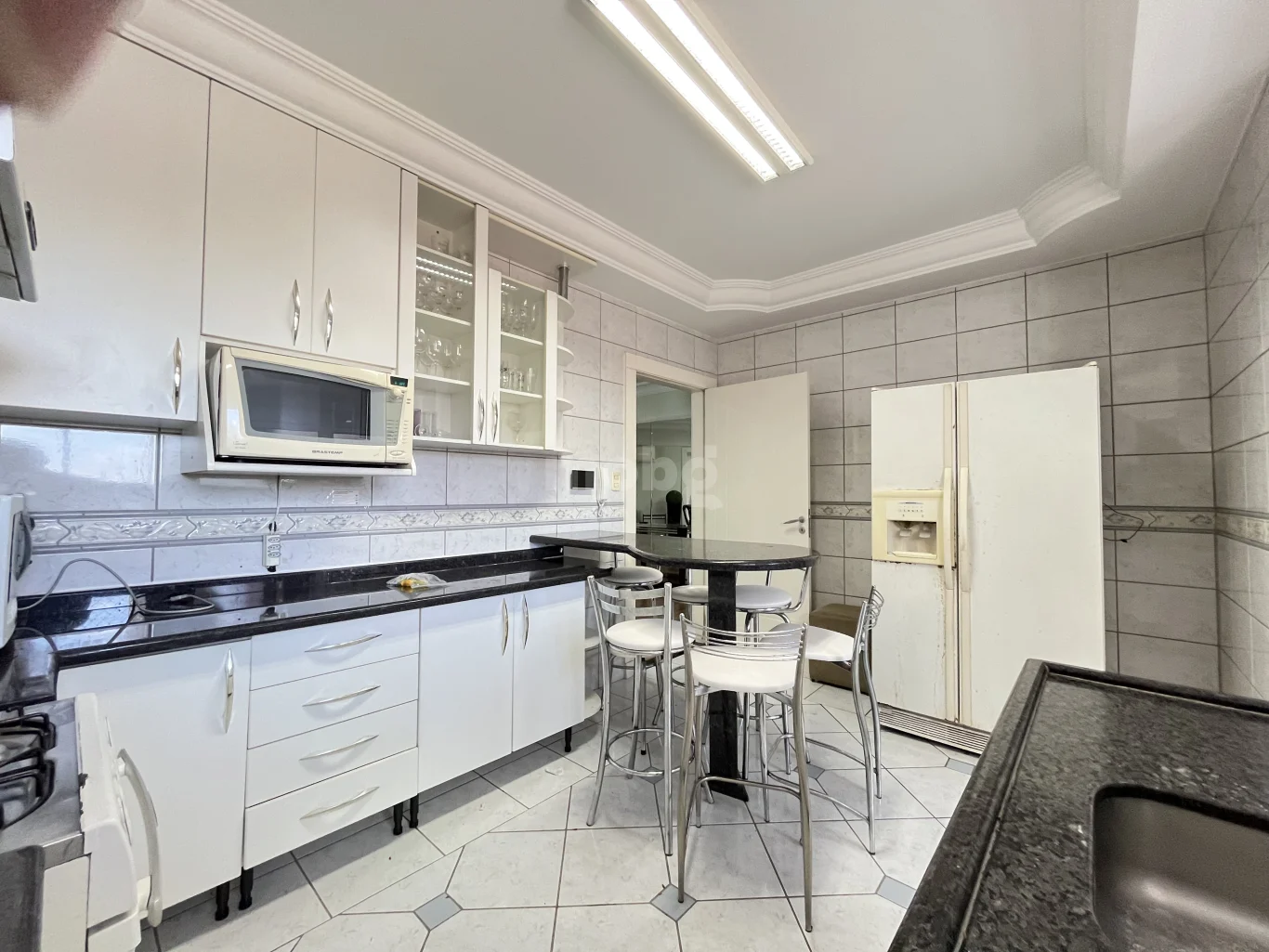 Apartamento para alugar com 3 quartos