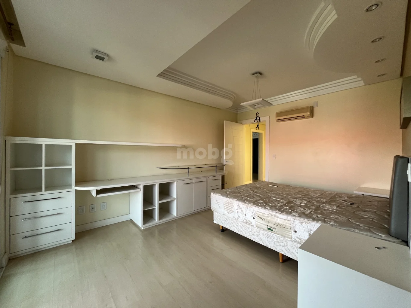 Apartamento para alugar com 4 quartos