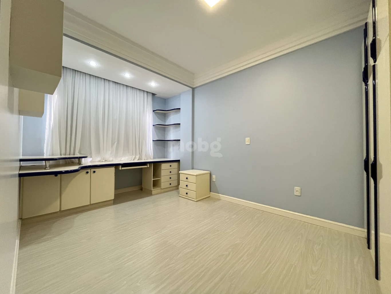 Apartamento para alugar com 3 quartos