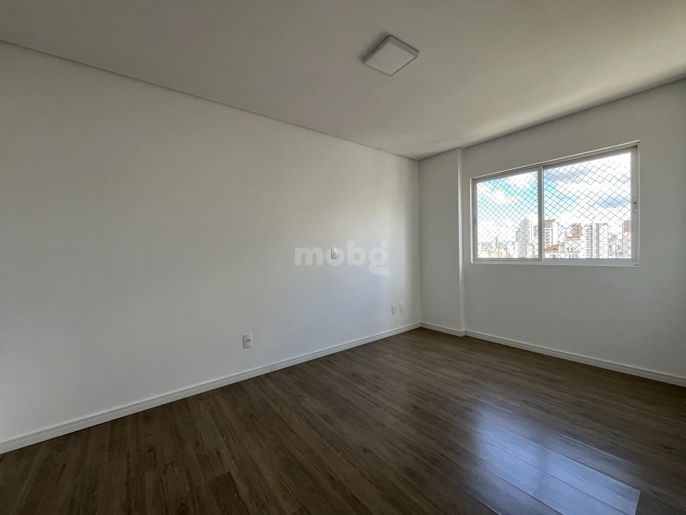 Apartamento para alugar com 3 quartos