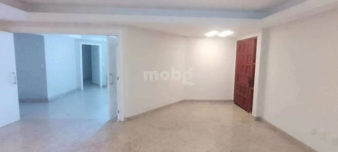 Apartamento para alugar com 4 quartos
