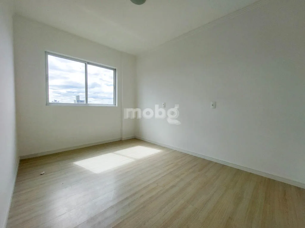 Apartamento para alugar com 3 quartos