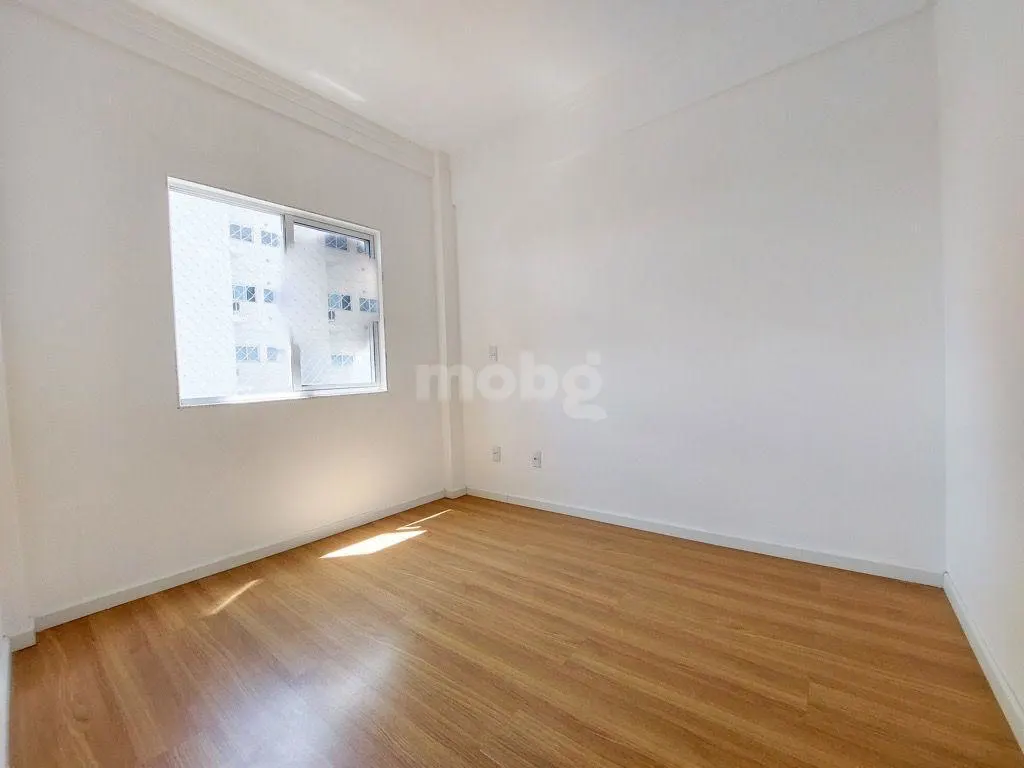 Apartamento para alugar com 3 quartos