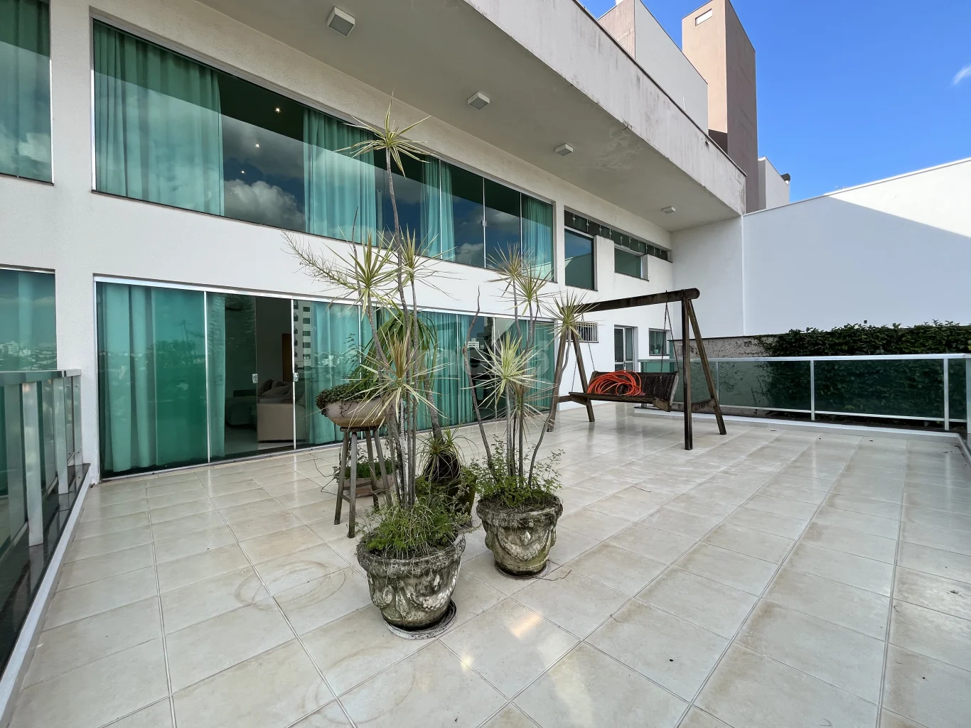 Apartamento para alugar com 5 quartos