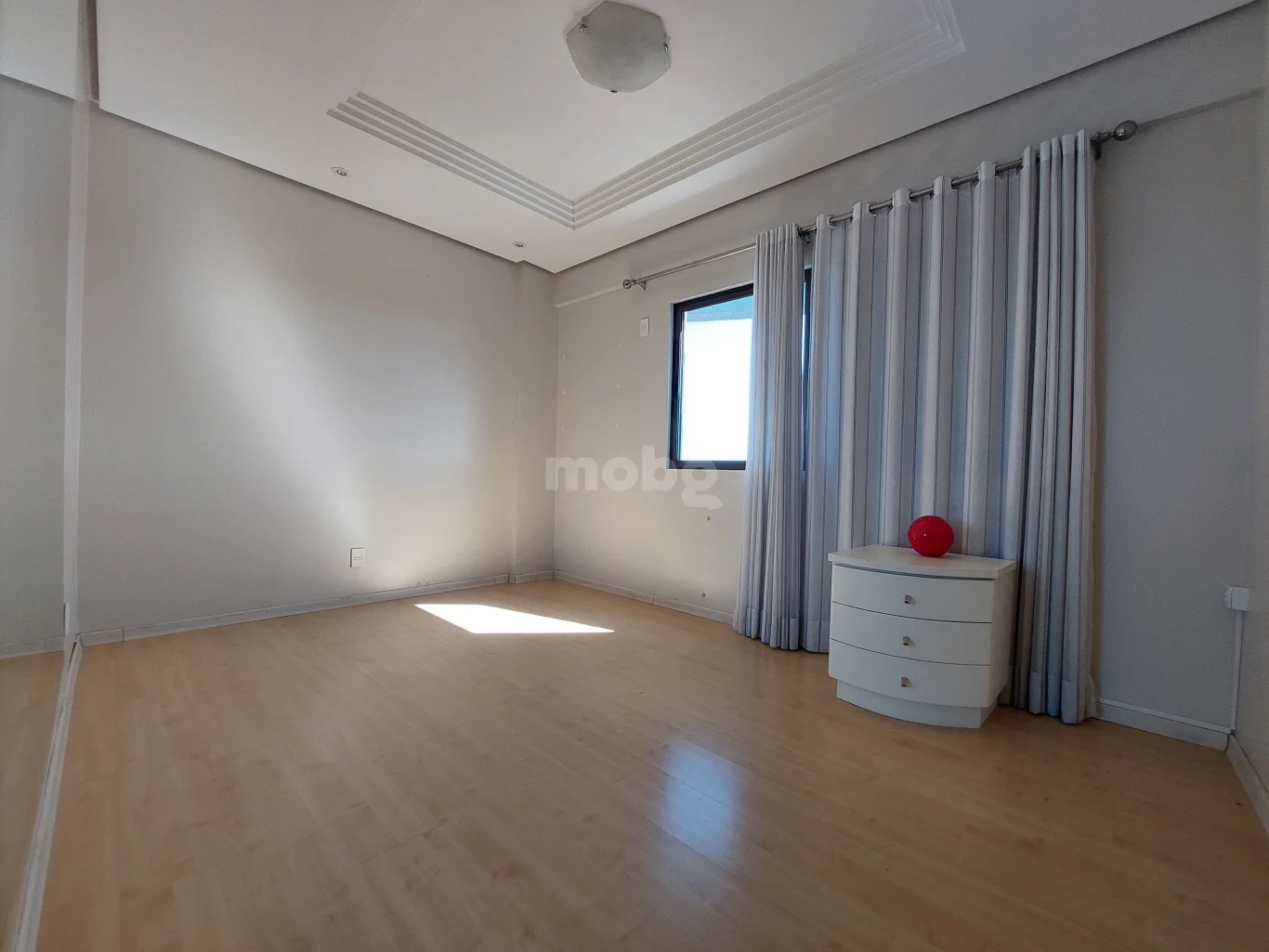 Apartamento para alugar com 4 quartos