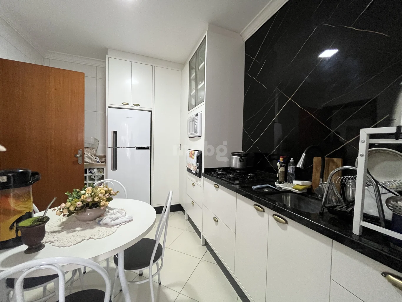 Apartamento para alugar com 2 quartos