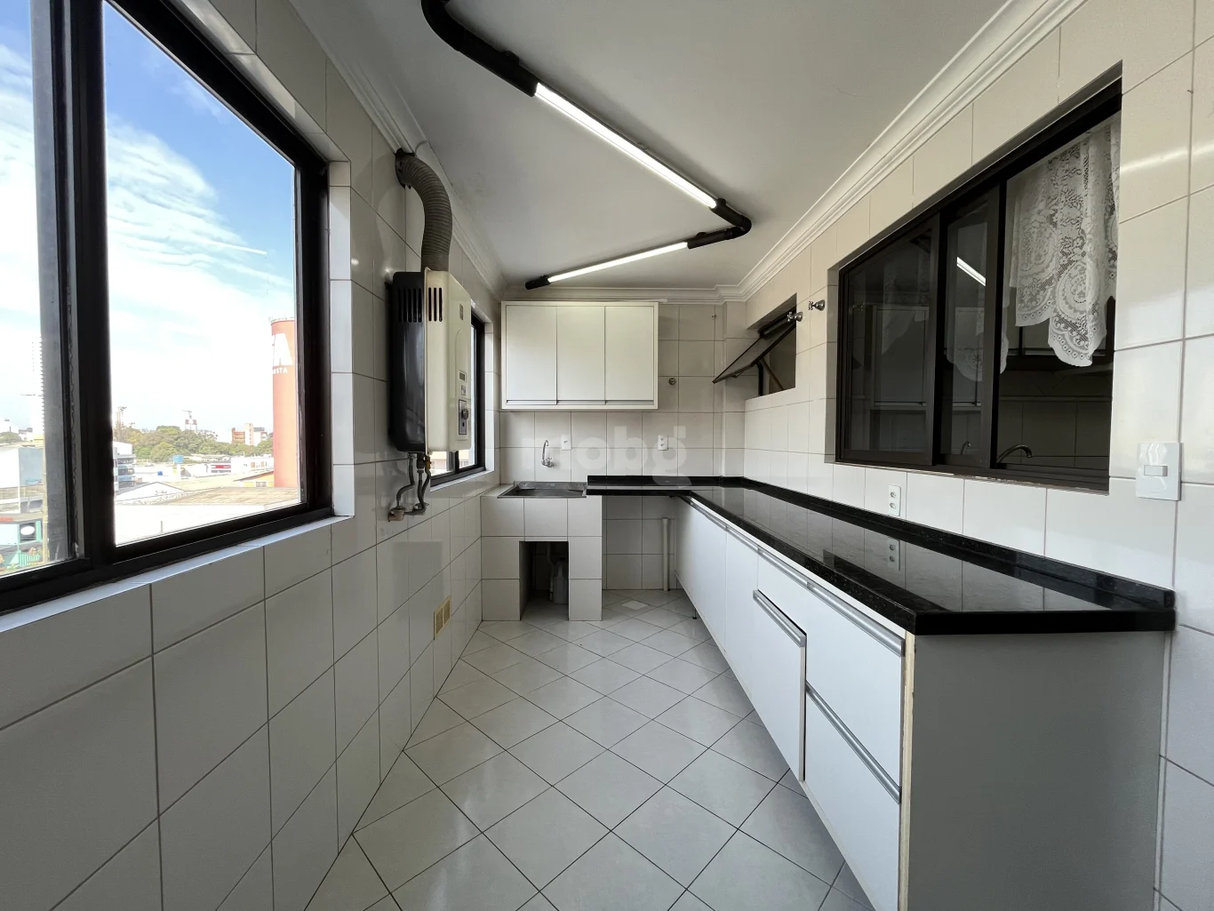 Apartamento para alugar com 3 quartos