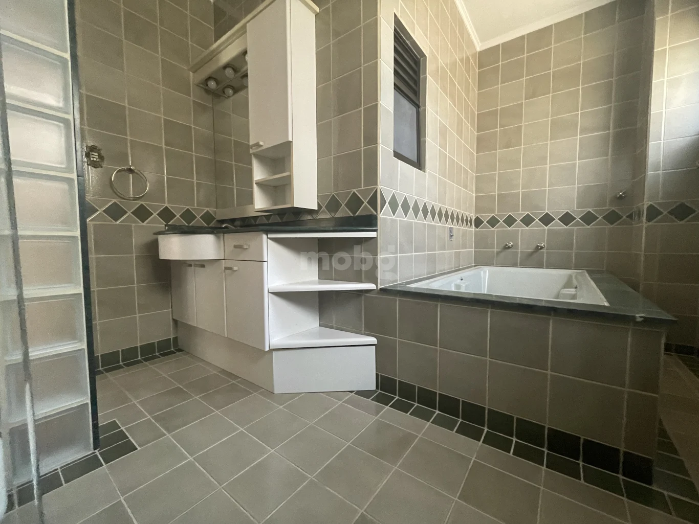 Apartamento para alugar com 4 quartos