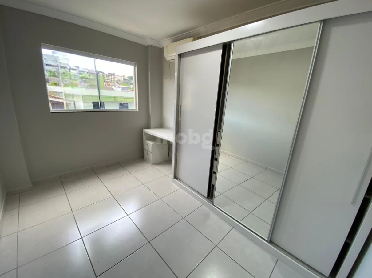 Apartamento para alugar com 2 quartos