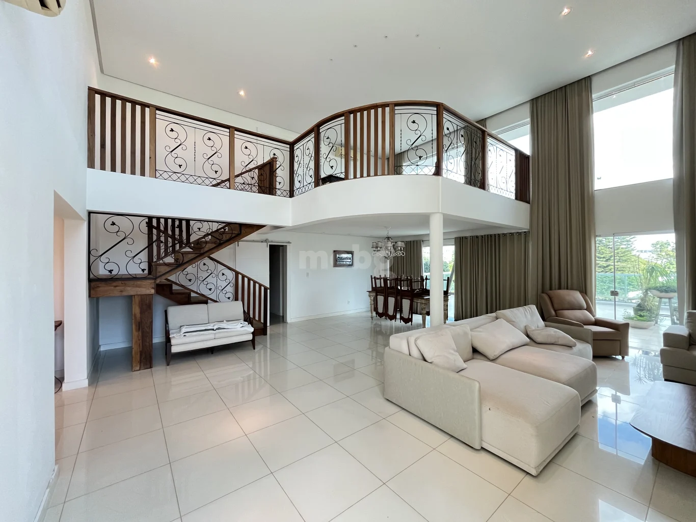 Apartamento para alugar com 5 quartos