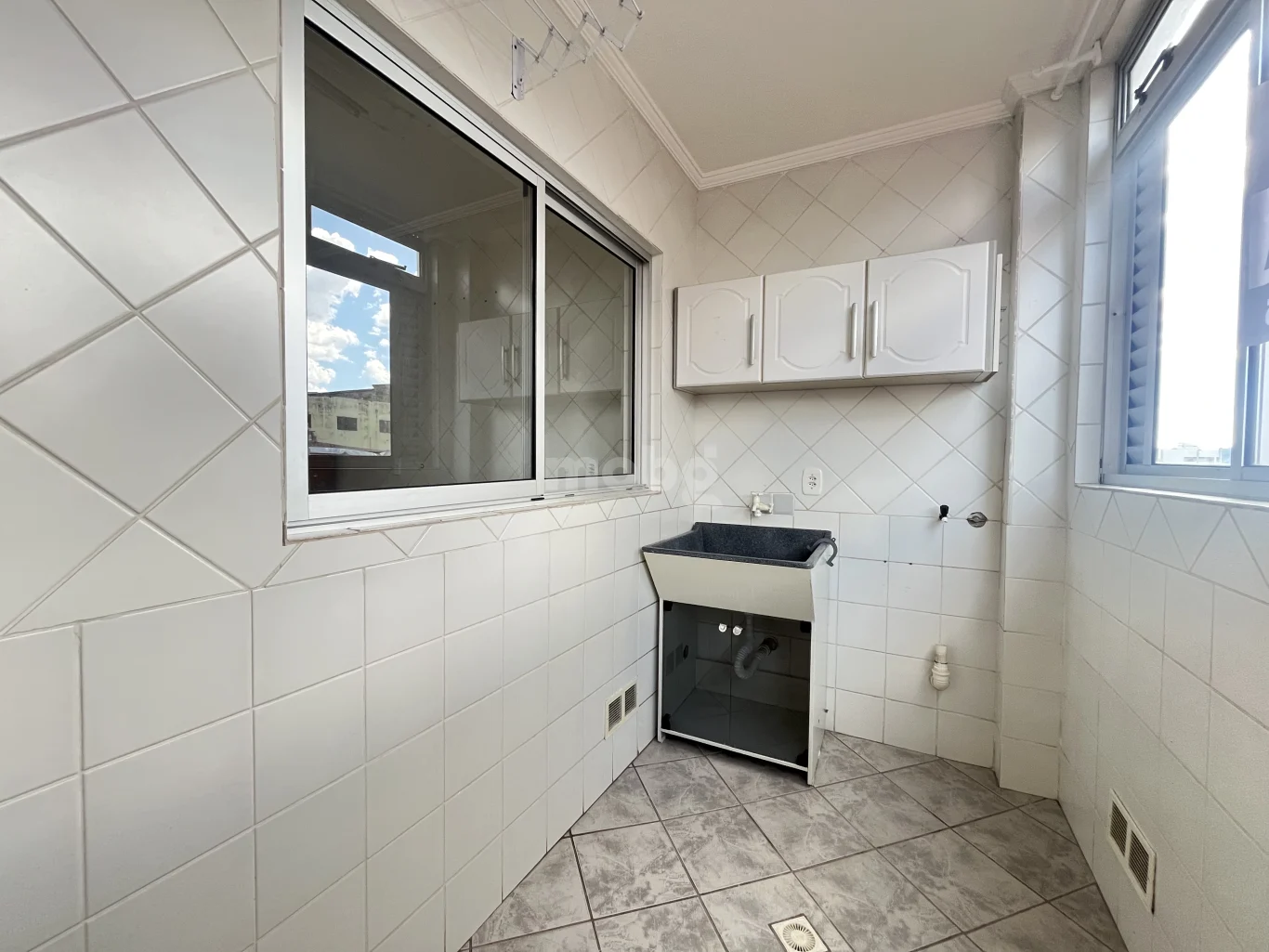 Apartamento para alugar com 3 quartos