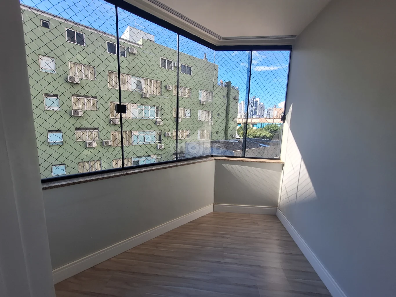 Apartamento para alugar com 3 quartos