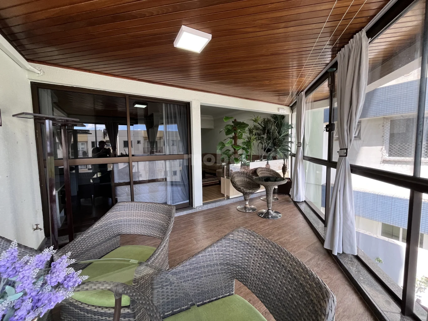 Apartamento para alugar com 3 quartos