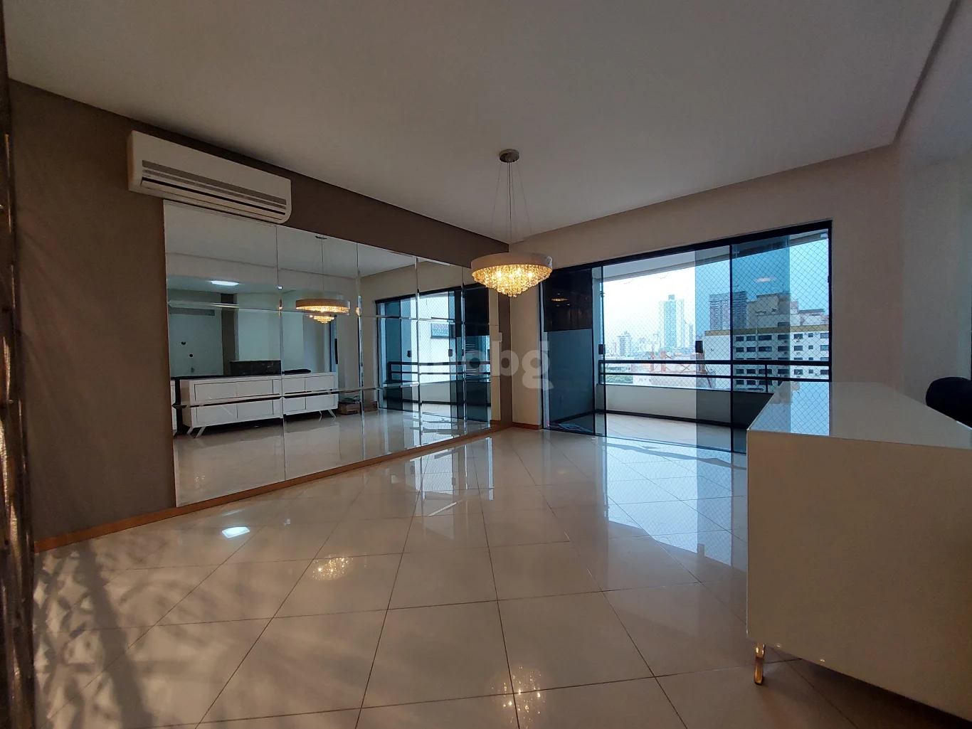 Apartamento para alugar com 3 quartos