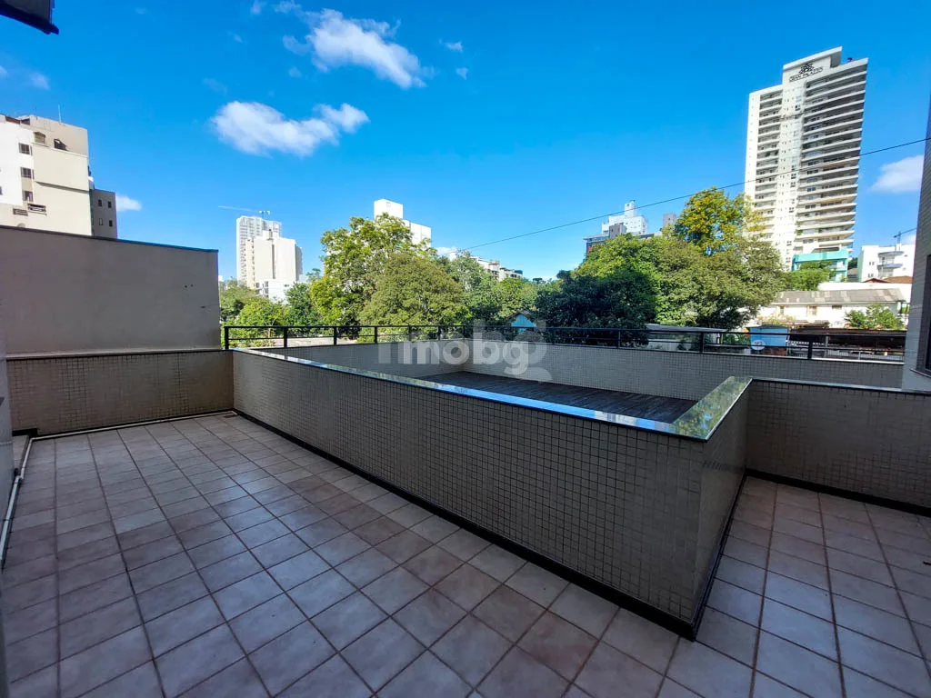 Apartamento para alugar com 3 quartos