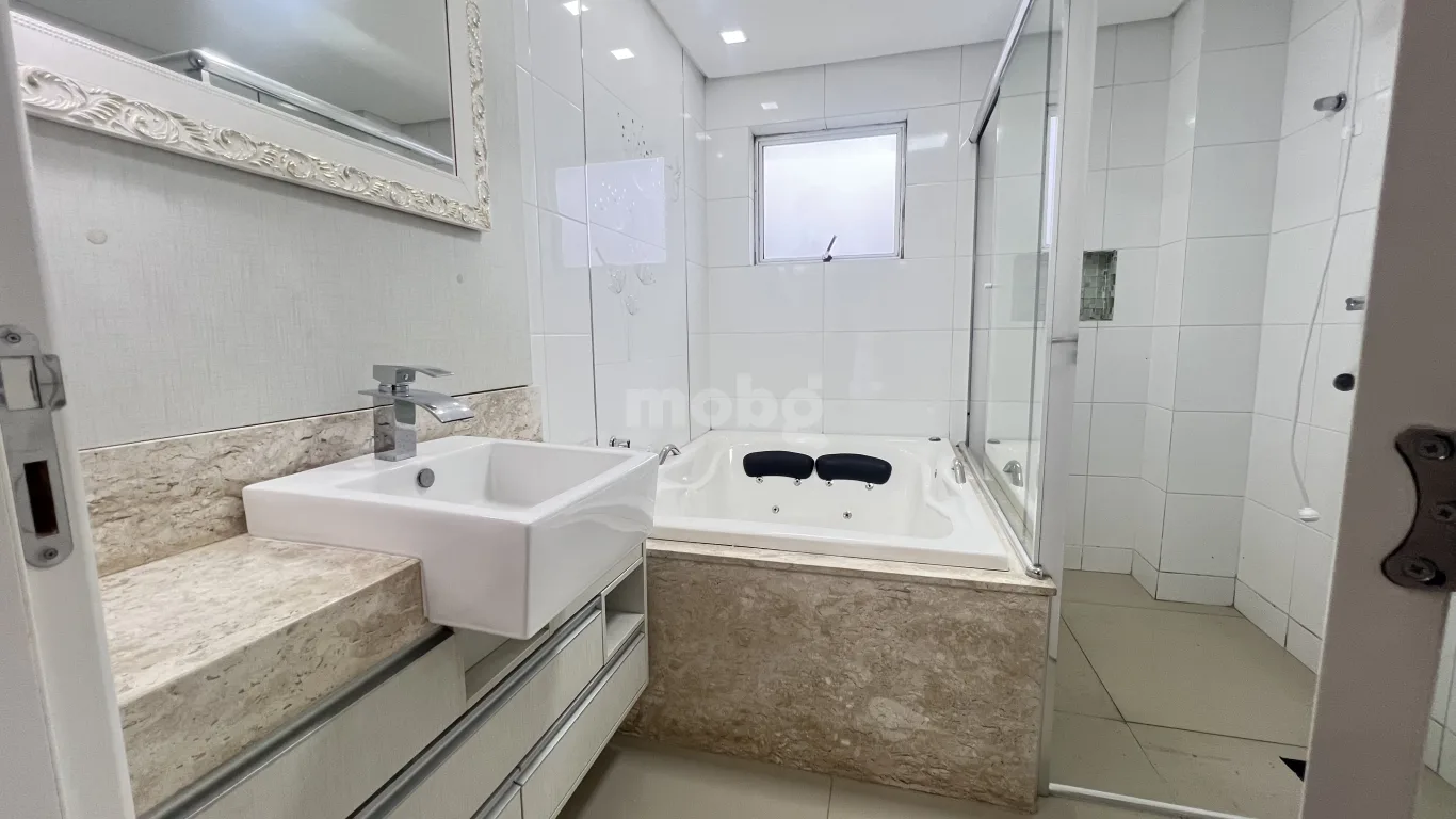 Apartamento para alugar com 3 quartos