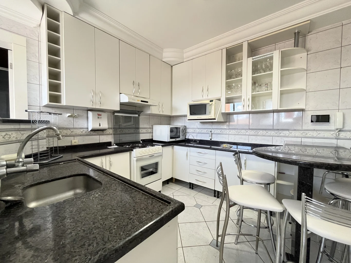 Apartamento para alugar com 3 quartos