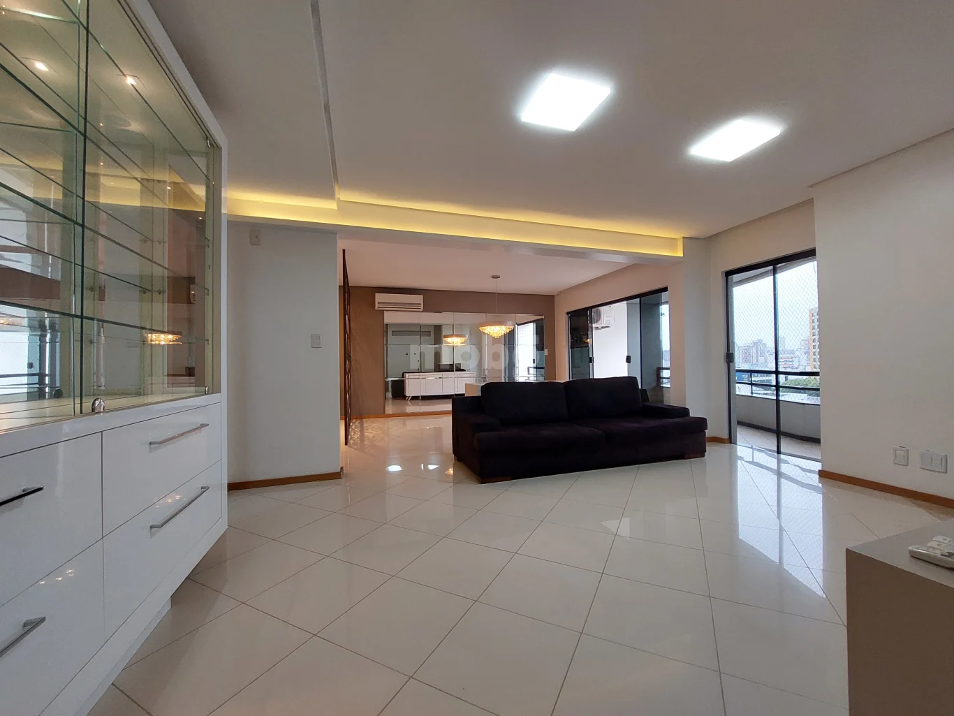 Apartamento para alugar com 3 quartos